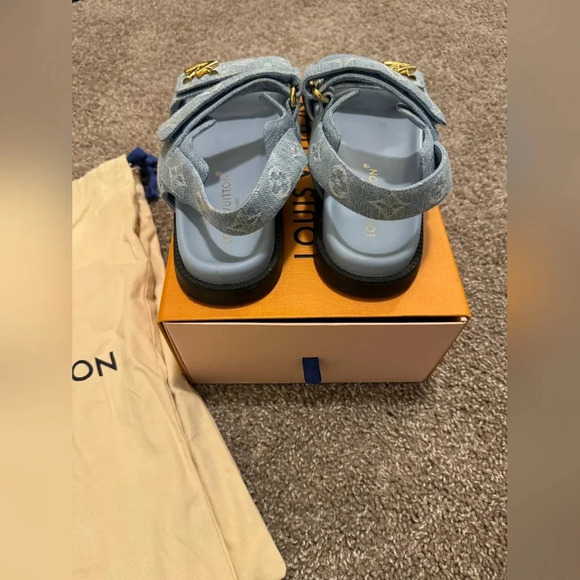 LV Sunset Flat Comfort Sandal Light Blue Monogram Denim Size 10 - Picture 10 of 15